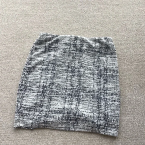 high waist plaid skirt - Picture 2 of 3